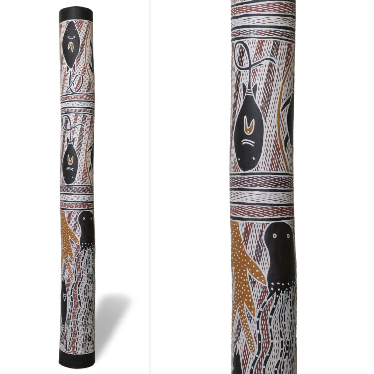 Munyuku minitji (Designs) - Larrakitj - Betty Ngurruwuthun