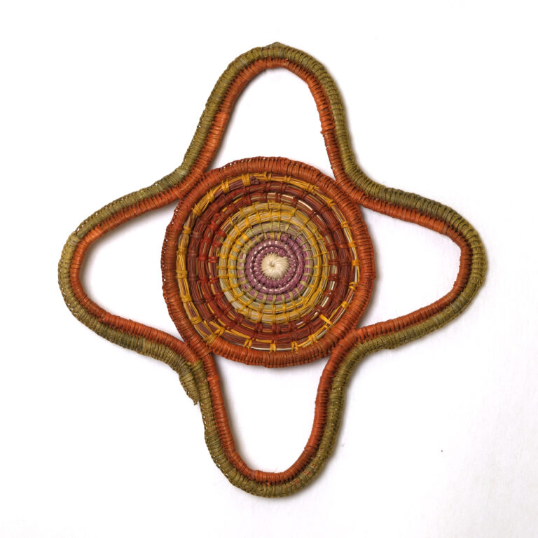Pandanus sculpture - Place Mats - Charmaine Ashley